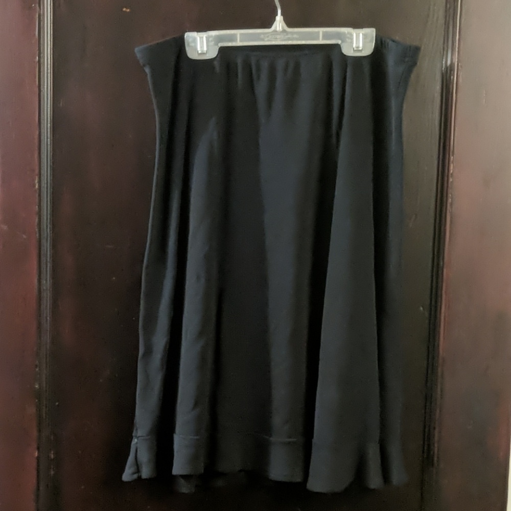 Black tulip edge knee length skirt